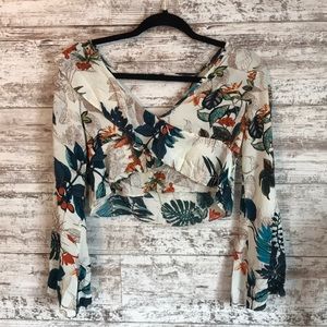 Long sleeve crop top